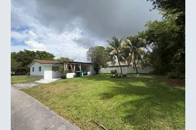 210 NE 5th Avenue, Dania Beach, FL 33004 - Photo 24