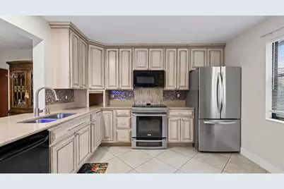 1303 Lakeview E, Royal Palm Beach, FL 33411 - Photo 6
