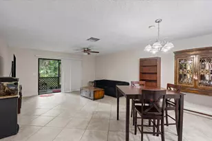 1303 Lakeview E, Royal Palm Beach, FL 33411 - Photo 4