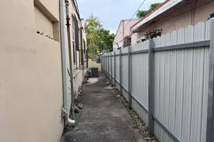 424 NE 72nd St, Miami, FL 33138 - Photo 14