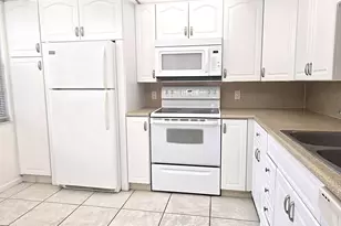 2803 Victoria Way, Coconut Creek, FL 33066 - Photo 2