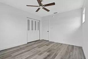 495 SE 8th St, Deerfield Beach, FL 33441 - Photo 16