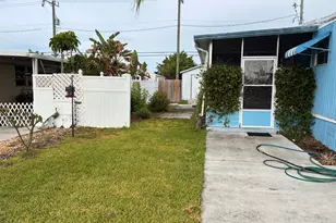 8268 SE Swan Ave, Hobe Sound, FL 33455 - Photo 1