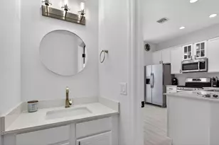 2457 NE 14th St, Pompano Beach, FL 33062 - Photo 10