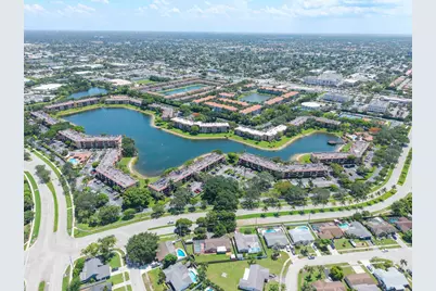 5828 Coral Lake Drive, Margate, FL 33063 - Photo 32