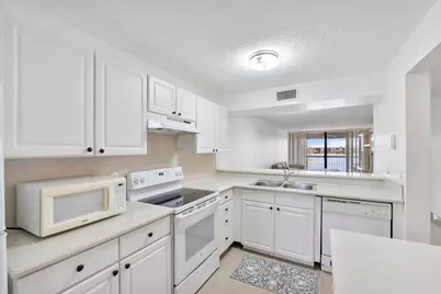 5828 Coral Lake Drive, Margate, FL 33063 - Photo 4