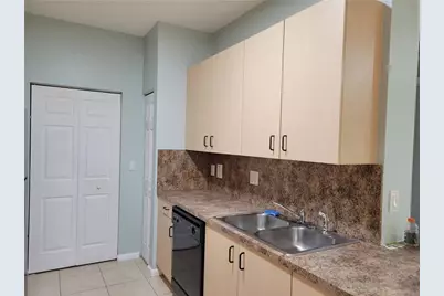 3569 Forest Hill Boulevard #117, Palm Springs, FL 33406 - Photo 12