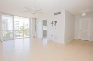 301 Croton Ave, Lantana, FL 33462 - Photo 4