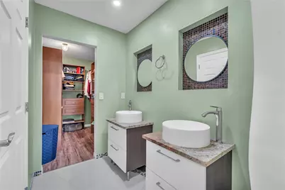 8407 NW 78th Court, Tamarac, FL 33321 - Photo 14