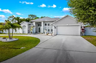 5918 NW Hann Dr, Port Saint Lucie, FL 34986 - Photo 4