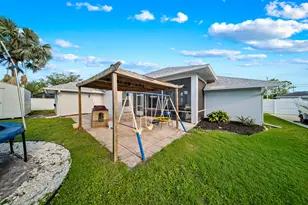 5918 NW Hann Dr, Port Saint Lucie, FL 34986 - Photo 14