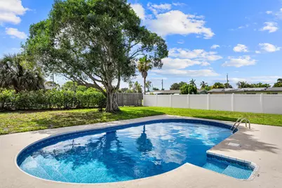 153 Abaco Drive, Palm Springs, FL 33461 - Photo 24