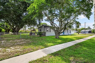 153 Abaco Drive, Palm Springs, FL 33461 - Photo 4