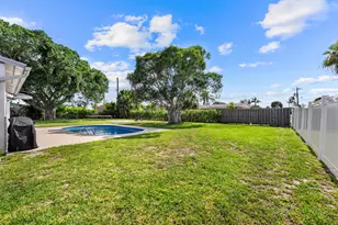 153 Abaco Dr, Palm Springs, FL 33461 - Photo 28