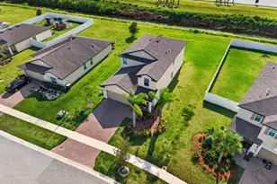 950 Bent Creek Dr, Fort Pierce, FL 34947 - Photo 16