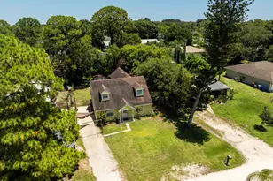 3136 2nd St, Vero Beach, FL 32968 - Photo 2