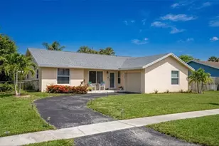 9544 Richmond Cir, Boca Raton, FL 33434 - Photo 2