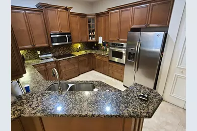 220 NE 69th Circle, Boca Raton, FL 33487 - Photo 4