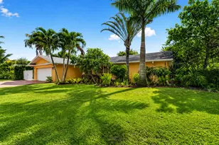842 Fathom Rd W, North Palm Beach, FL 33408 - Photo 2