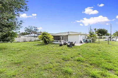 276 NE Summer Road, Port Saint Lucie, FL 34983 - Photo 20
