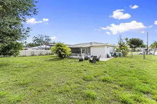 276 NE Summer Rd, Port Saint Lucie, FL 34983 - Photo 20