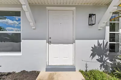 276 NE Summer Road, Port Saint Lucie, FL 34983 - Photo 2
