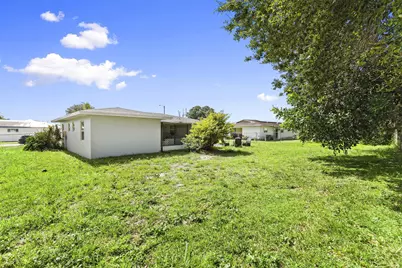 276 NE Summer Road, Port Saint Lucie, FL 34983 - Photo 18