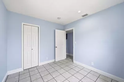 4401 NW 33rd Street, Lauderdale Lakes, FL 33319 - Photo 20