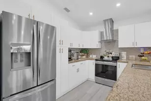 17901 SW 144th Ave, Miami, FL 33177 - Photo 4