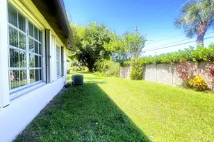 15640 Bottlebrush Cir, Delray Beach, FL 33484 - Photo 16