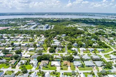 426 NE Vanda Terrado, Jensen Beach, FL 34957 - Photo 26