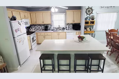 5261 Crystal Anne Drive, West Palm Beach, FL 33417 - Photo 10