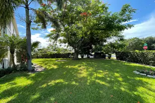 229 SE 1st Ave, Boynton Beach, FL 33435 - Photo 14