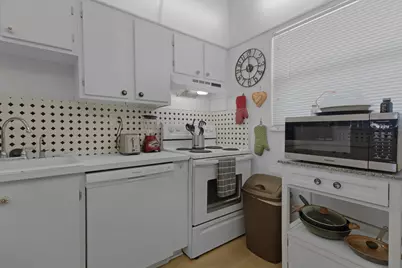 6870 Royal Palm Boulevard #202m, Margate, FL 33063 - Photo 10