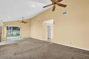 13 Ironwood Way N, Palm Beach Gardens, FL 33418 - Photo 8