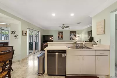 5525 NW 54th Circle, Coconut Creek, FL 33073 - Photo 8