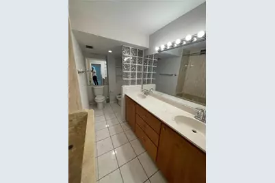 197 Lakeview Drive #202, Weston, FL 33326 - Photo 14