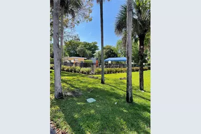 197 Lakeview Drive #202, Weston, FL 33326 - Photo 4