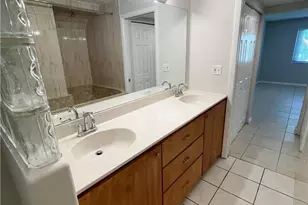 197 Lakeview Dr, Weston, FL 33326 - Photo 16