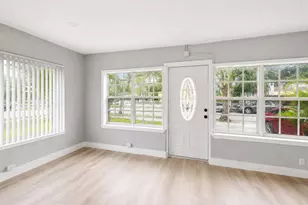 1905 Monroe St, Hollywood, FL 33020 - Photo 4