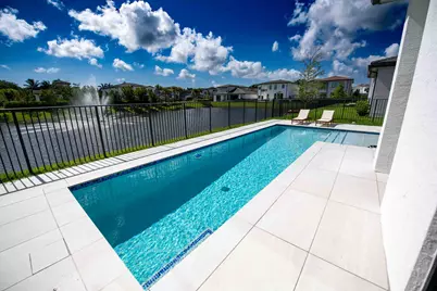 5746 Ashwood Circle W, Hollywood, FL 33312 - Photo 44