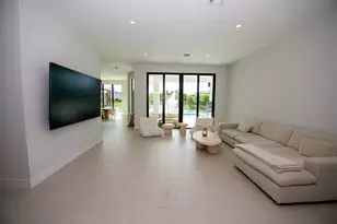 5746 Ashwood Circle W, Hollywood, FL 33312 - Photo 8