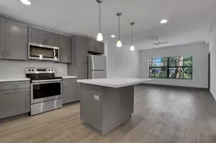 540 NE 14th Ct, Fort Lauderdale, FL 33304 - Photo 2