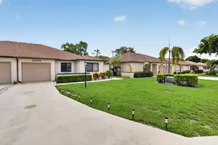 20974 Concord Green Dr E, Boca Raton, FL 33433 - Photo 4
