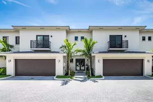 1036 NE 33rd St, Oakland Park, FL 33334 - Photo 1