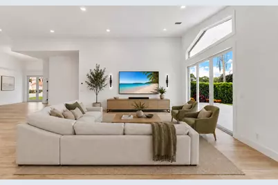 13878 Palm Grove Place, Palm Beach Gardens, FL 33418 - Photo 4