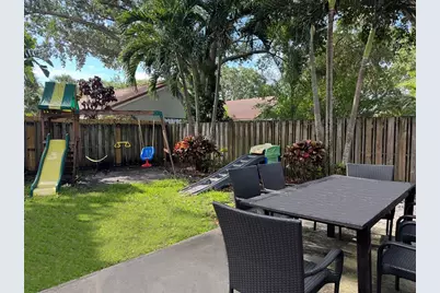 1020 NW 107th Avenue, Plantation, FL 33322 - Photo 24