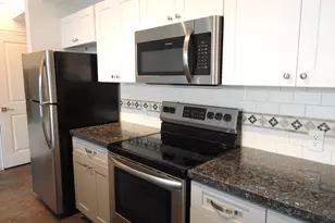 1550 NE 34th Ct, Oakland Park, FL 33334 - Photo 8