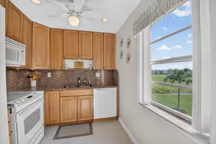 323 Capri G, Delray Beach, FL 33484 - Photo 2