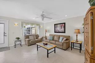 323 Capri G, Delray Beach, FL 33484 - Photo 2